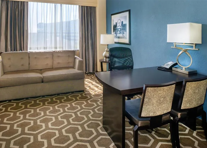 Embassy Suites By Hilton St Louis Airport