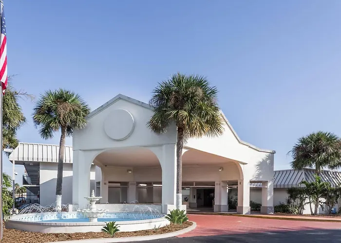 Days Inn By Wyndham St. Petersburg / Tampa Bay Area
