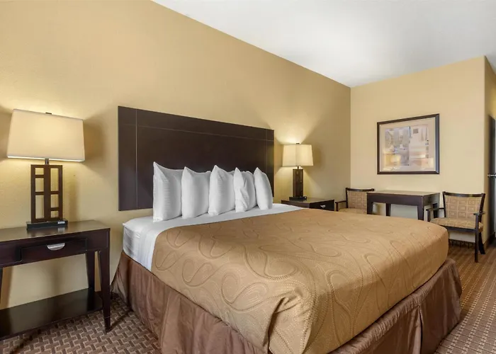 Best Western Bastrop Pines Inn