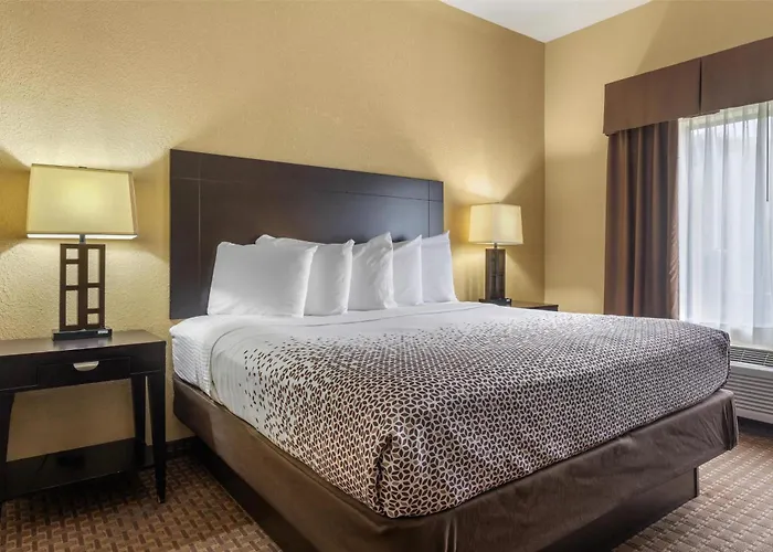 Best Western Bastrop Pines Inn