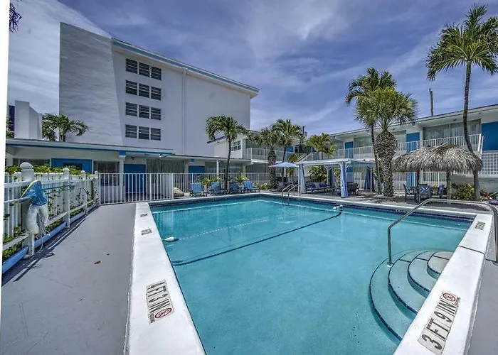 Castle By The Sea Motel
