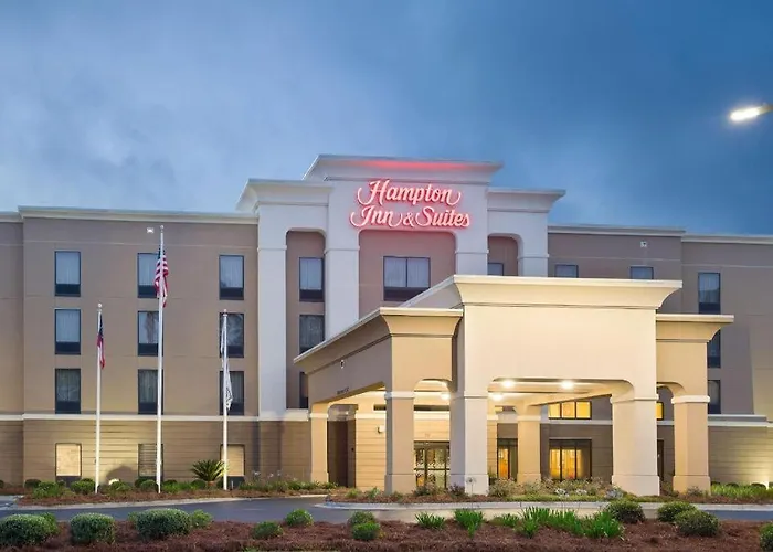 Hampton Inn & Suites -Airport
