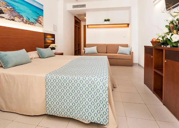 Globales Bouganvilla Sa Coma 