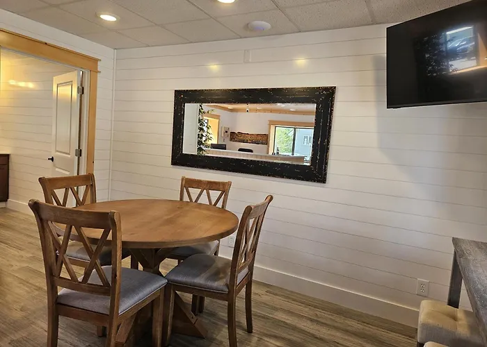 Otter Creek Inn