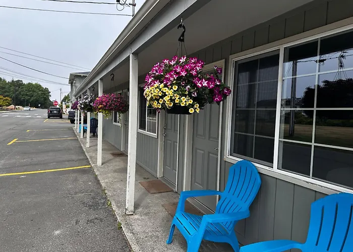 Coastal Inn And Suites
