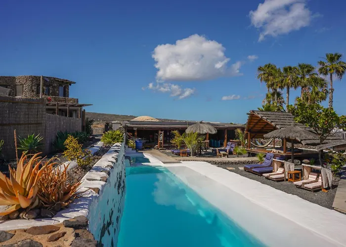 Finca De Arrieta Village - Yurts And Stone Cottages - Shared Pool - Walking Distance To Arrieta Beach - Off Grid Tabayesco