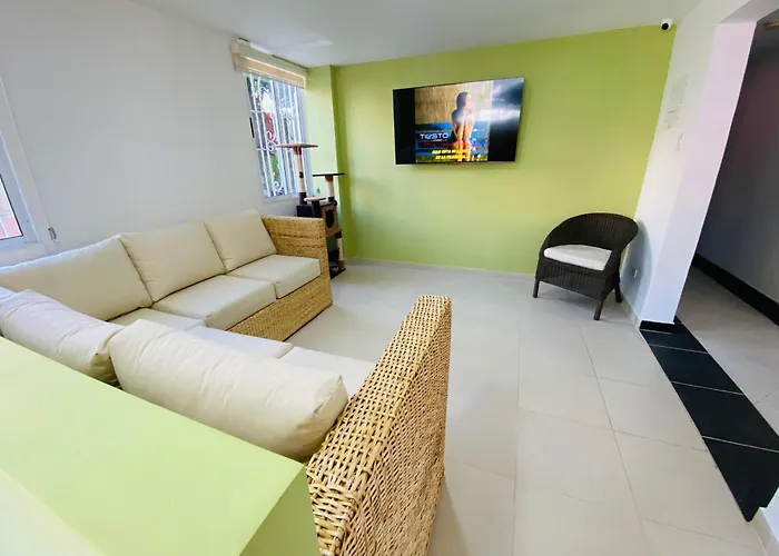 Hotel Marovi
