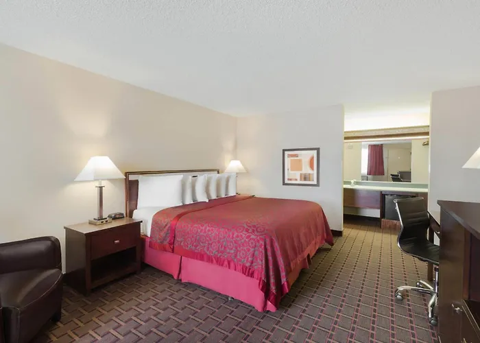 Days Inn By Wyndham Auburn