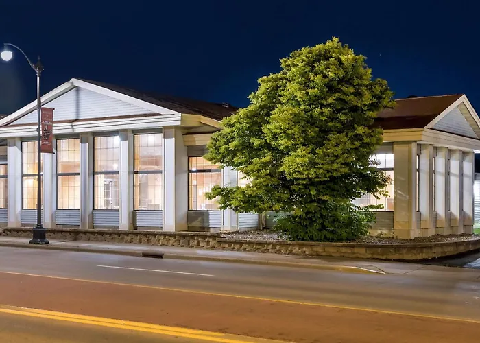 Super 8 By Wyndham La Crosse