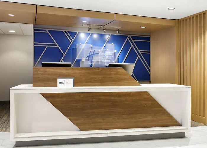 Holiday Inn Express & Suites Hebron - Cincinnati Airport By Ihg