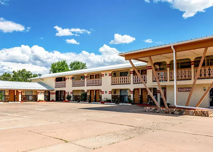 Travelodge By Wyndham Las Vegas Nm