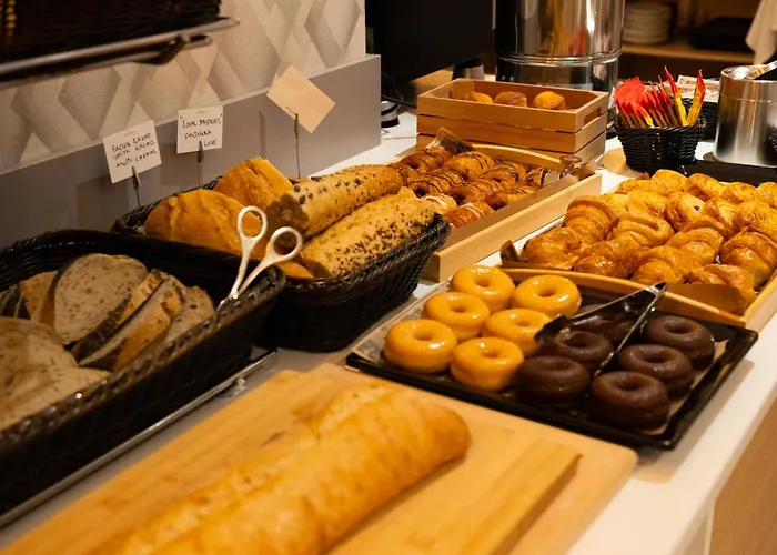 Hotel Puerta Del Mar - Adults Recommended