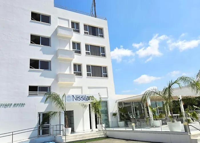 Nissilant & Suites