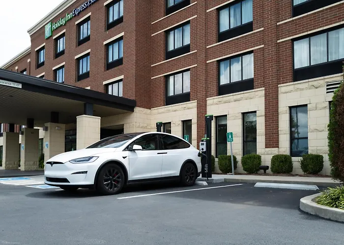 Holiday Inn Express & Suites Franklin - Berry Farms By Ihg