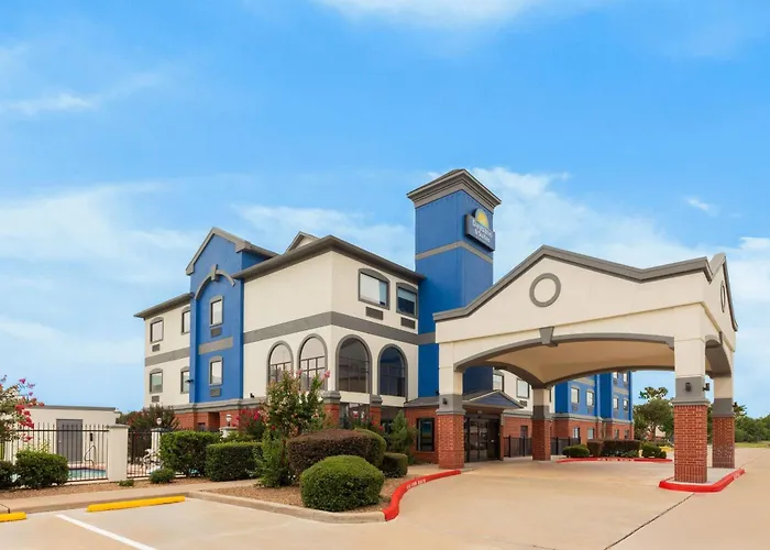 Days Inn & Suites By Wyndham Sam Houston Tollway