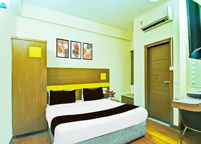 Super Townhouse Amrapali Circle Formerly Hotel Aqua