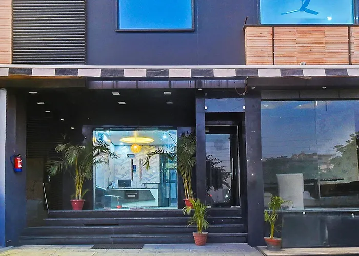 Super Townhouse Amrapali Circle Formerly Hotel Aqua