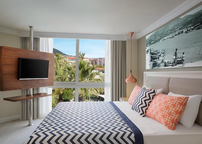 Paloma Marina Suites - Adult Only