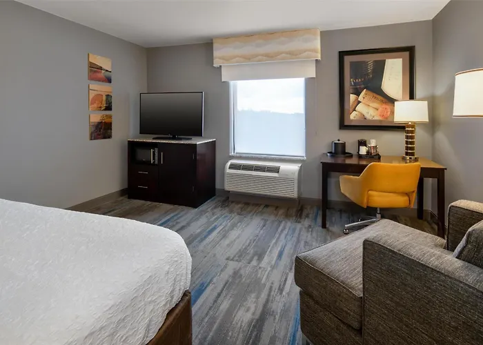 Hampton Inn Seneca Falls