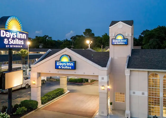 Days Inn By Wyndham Nacogdoches/Sfa University/Downtown
