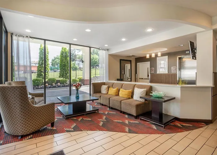 Best Western Plus College Park Hotel