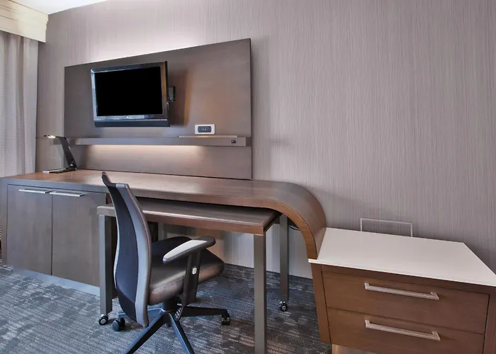 Courtyard By Marriott