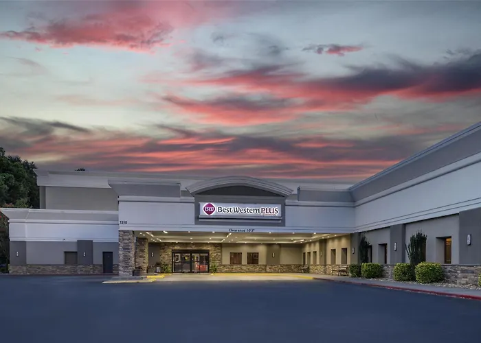 Best Western Plus Clemson & Conference Center