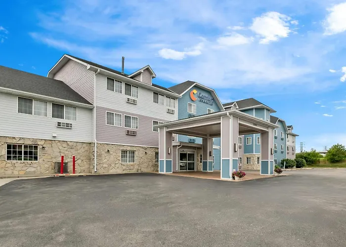 Comfort Inn & Suites - Omaha Offutt Afb