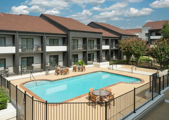 Courtyard By Marriott Dallas-Fort Worth/Bedford