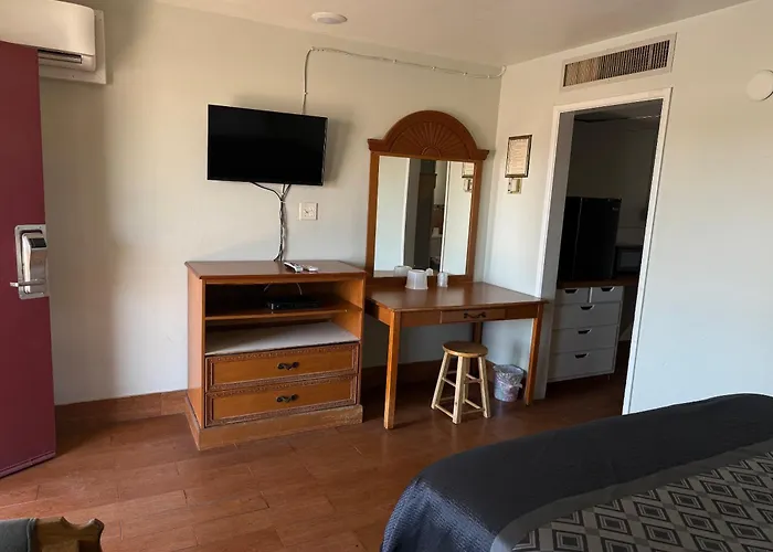Apple Valley Motel