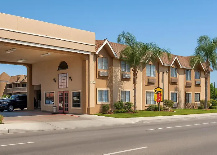 Super 8 By Wyndham South Ca
