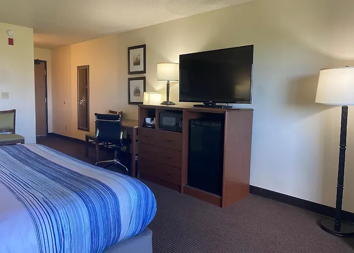 Americinn By Wyndham Two Harbors Near Lake Superior