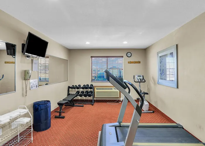 Baymont By Wyndham Cedar Rapids