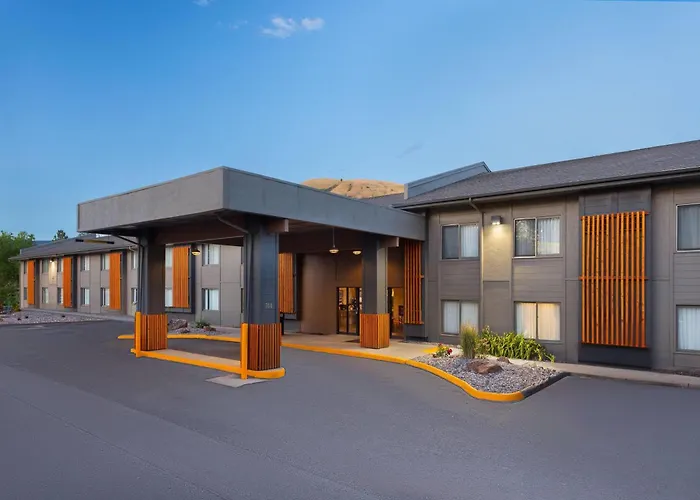 Days Inn And Suites By Wyndham Downtown Missoula-University
