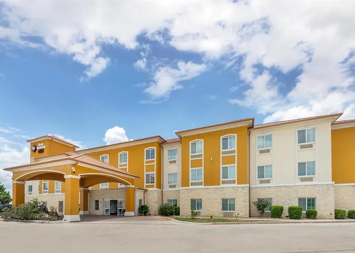Best Western Plus San Antonio East Inn & Suites