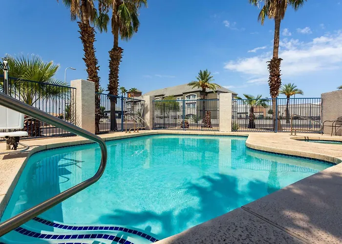 Days Inn By Wyndham Phoenix West