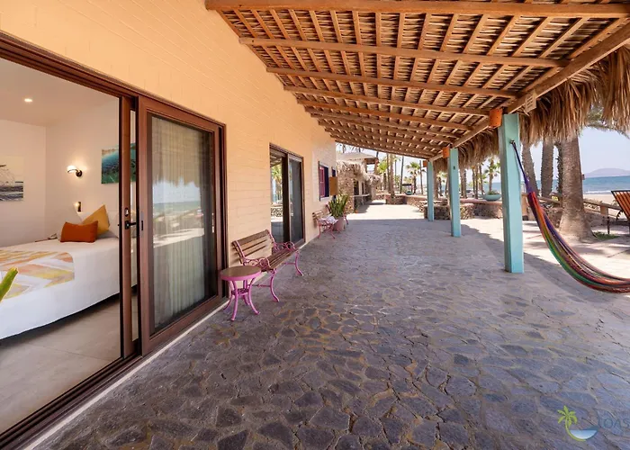 Hotel Oasis