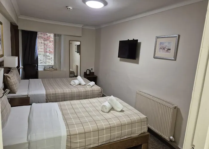 Glasgow House