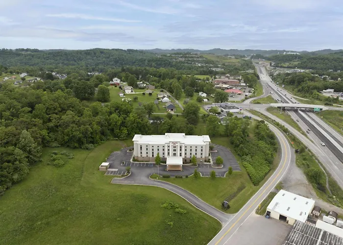 Hampton Inn Fairmont