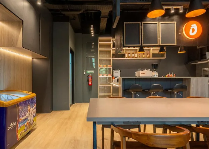 Crib By Bobobox, Kuningan, Jakarta