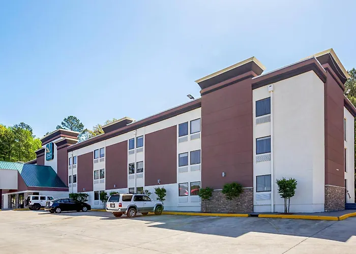 Quality Inn & Suites Near Six Flags East