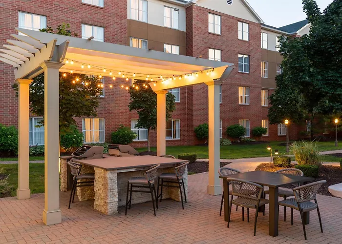 Homewood Suites By Hilton Detroit-Troy
