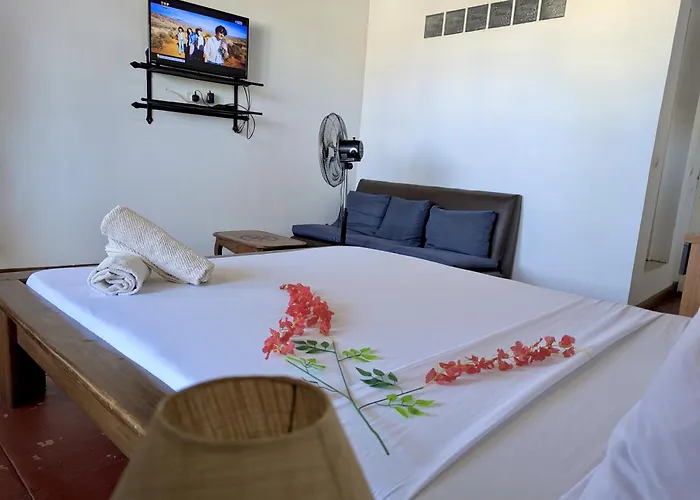 La Casa Di Luna - Hotel With Pool And Restaurant In Antananarivo