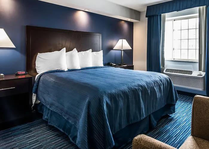Clarion Pointe Syracuse Downtown Hotel