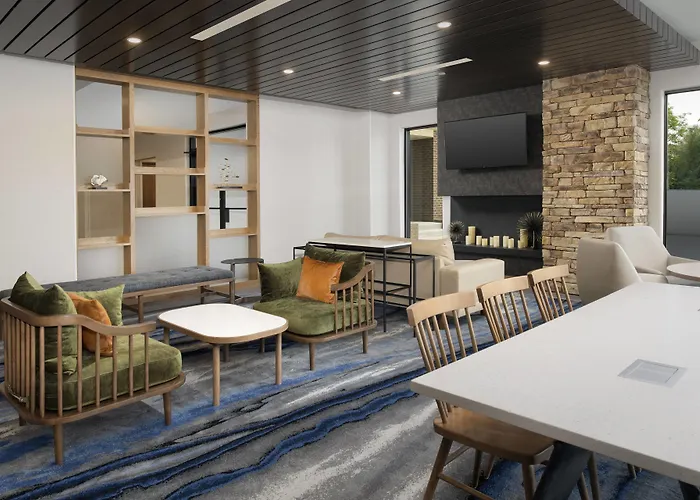 Fairfield Inn & Suites By Marriott West/Mark Center