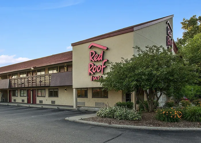 Red Roof Inn Detroit - Dearborn-Greenfield Village