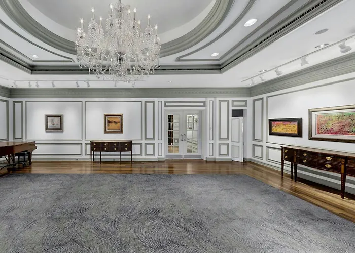 The Henry, Autograph Collection