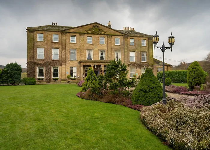 Waterton Park Hotel