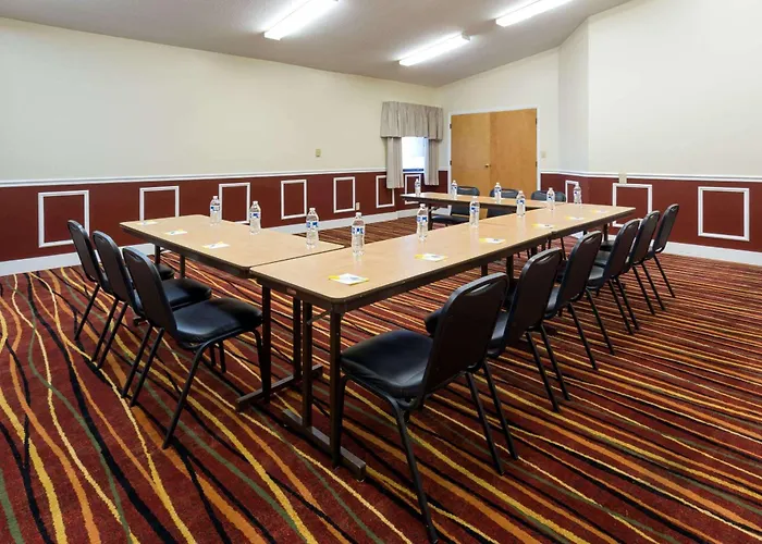 Days Inn & Suites By Wyndham Northwest Indianapolis