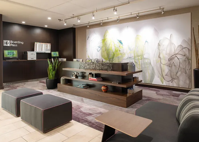 Courtyard By Marriott Portland Airport